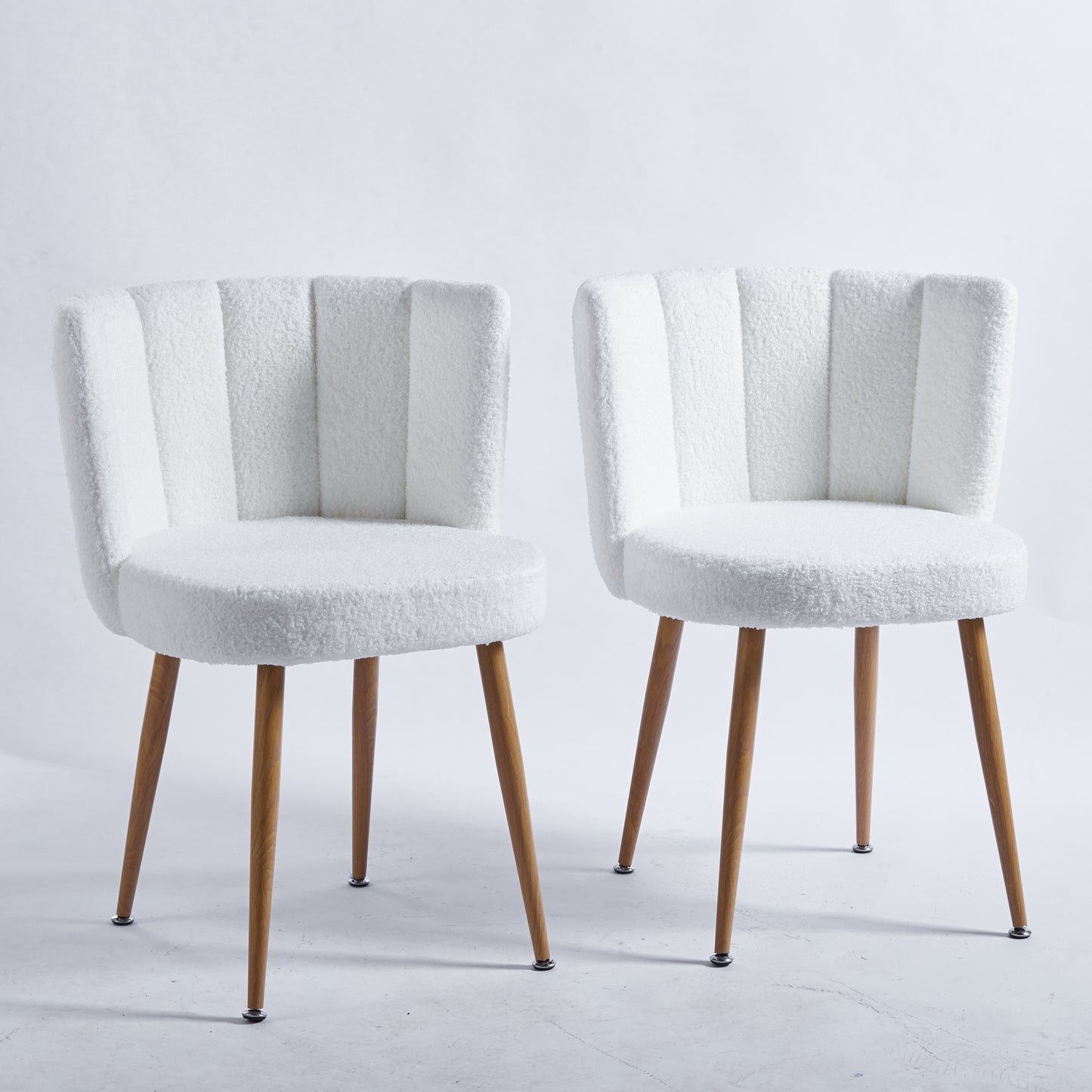 （预计9.22~9.29到货）Modern WHITE dining chair(set of 2 ) with iron tube wood color legs, shorthair cushions and comfortable backrest, suitable for dining room, living room, cafe, simple structure.