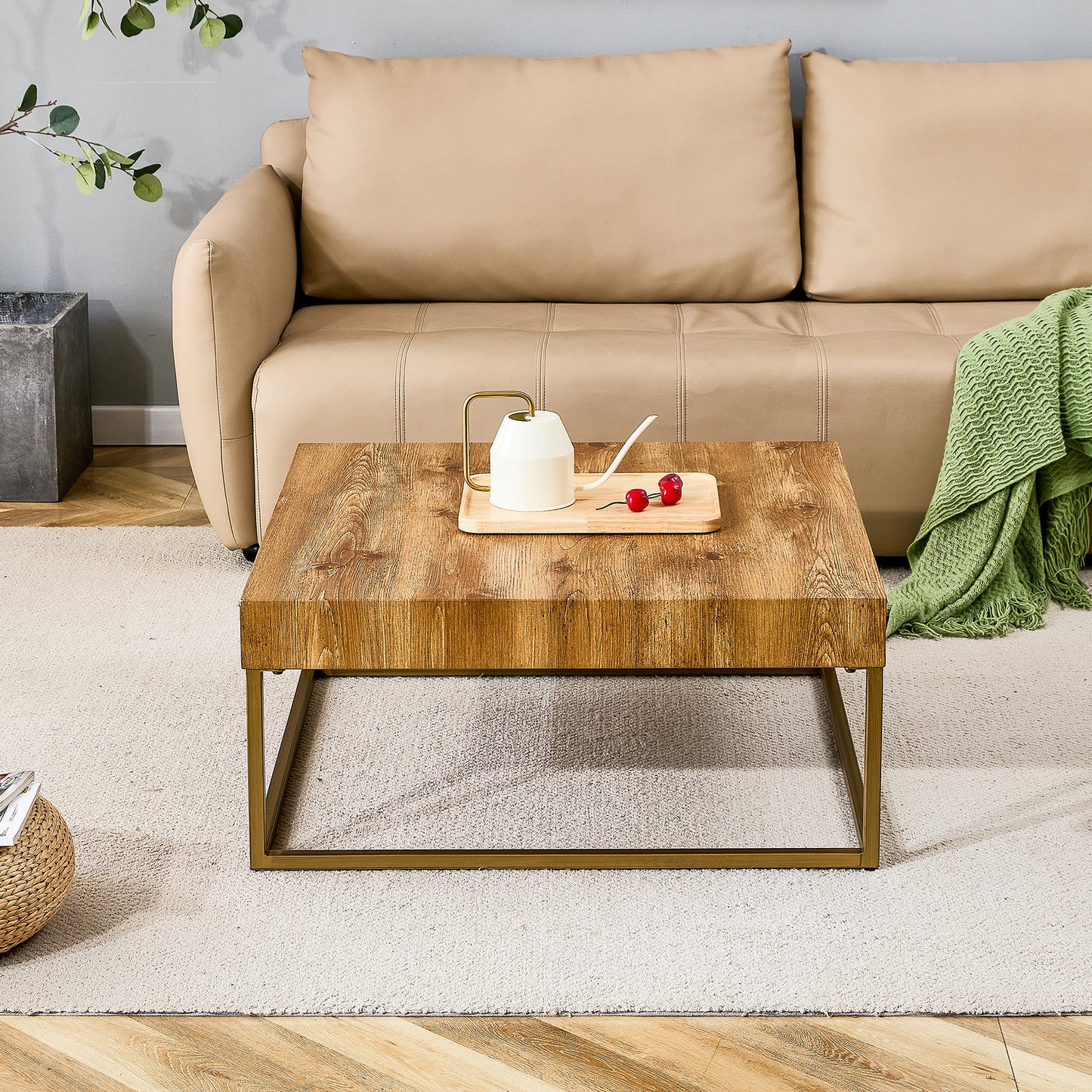 Modern rectangular coffee table, dining table. MDF desktop with metal legs. Suitable for restaurants and living rooms. The size :31.5"*31.5"*14.37"