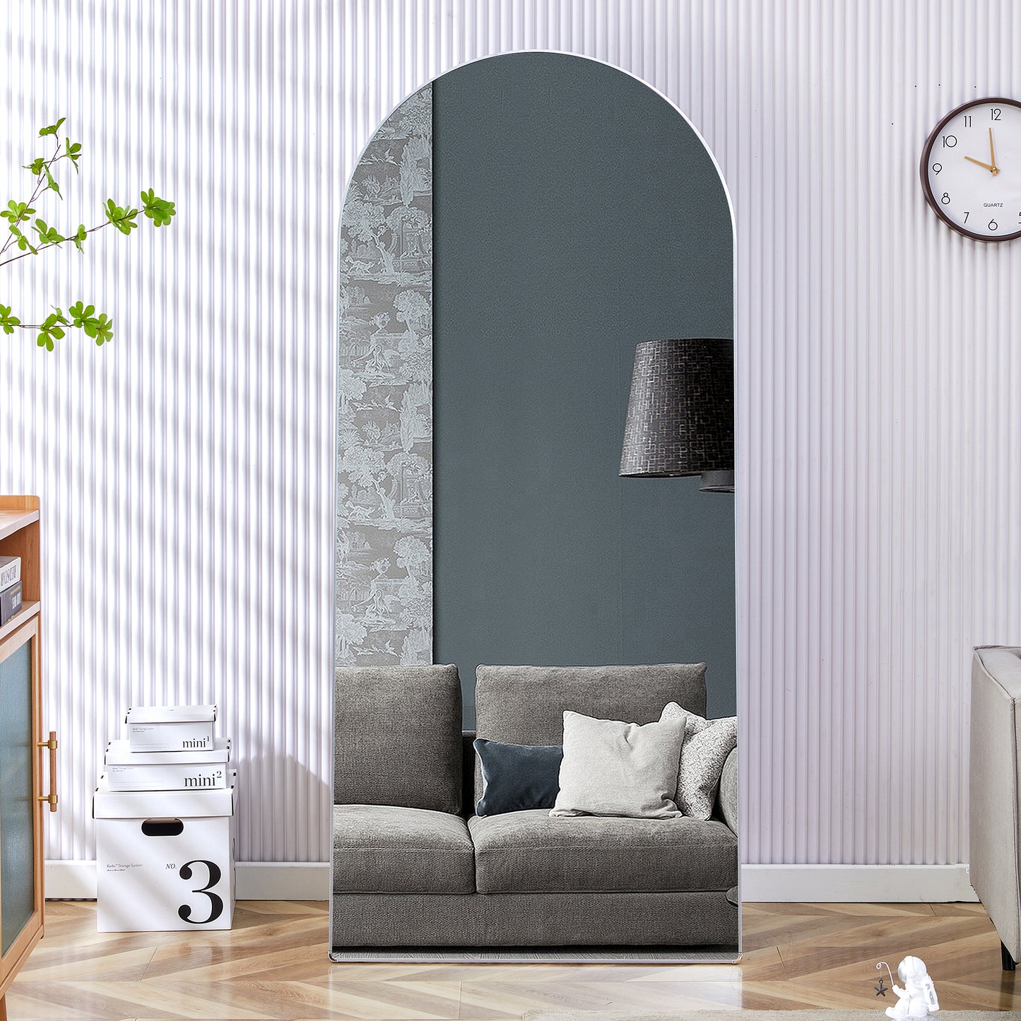 The 4th generation floor standing full-length rearview mirror. Aluminum alloy metal frame arched wall mirror, bathroom makeup mirror, floor standing mirror with bracket. Silver 71 "* 31" AM-SR