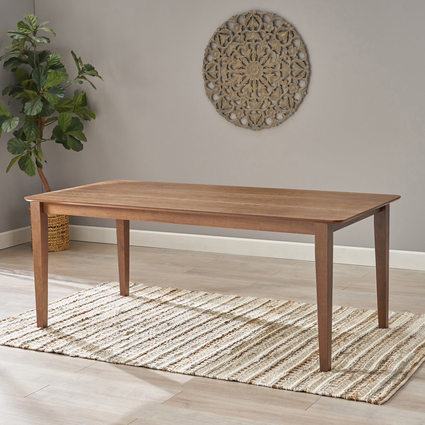 DINING TABLE WITH SQUARE LEG